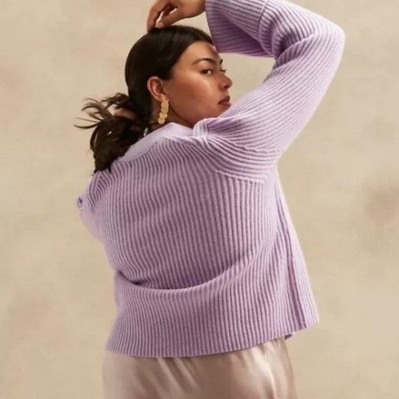 NWOT BANANA REPUBLIC LAVENDER MERINO CASHMERE CARDIGAN LARGE - Picture 2 of 8